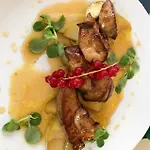 住宿加早餐酒店 Chateau De Mont St Michel 圣詹姆斯