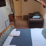 فندق مبيت وإفطار Chateau De Mont St Michel 3*