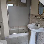 Chateau De Mont St Michel فندق مبيت وإفطار Saint-James