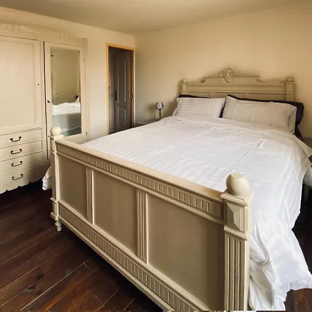 Bed & Breakfast Chateau De Mont St Michel