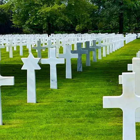 Bed & Breakfast Chateau De Mont St Michel 4*