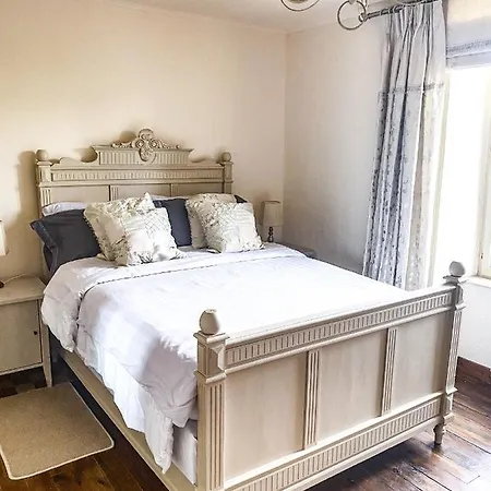 Bed and breakfast Chateau De Mont St Michel