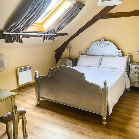 Chateau De Mont St Michel 4* Saint-James