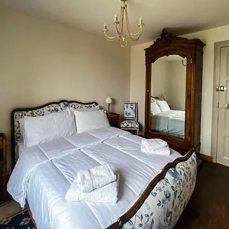 Chateau De Mont St Michel 4* Saint-James