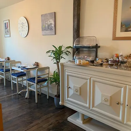 Oda ve Kahvaltı Chateau De Mont St Michel Saint-James