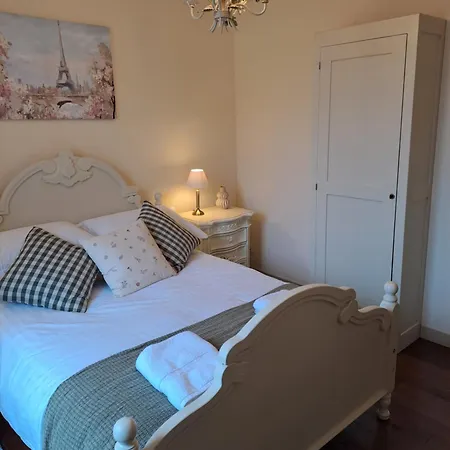 Bed and Breakfast Chateau De Mont St Michel Saint-James
