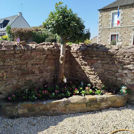 Chateau De Mont St Michel 4*