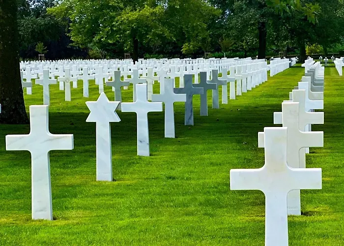 Bed & Breakfast Chateau De Mont St Michel 4*