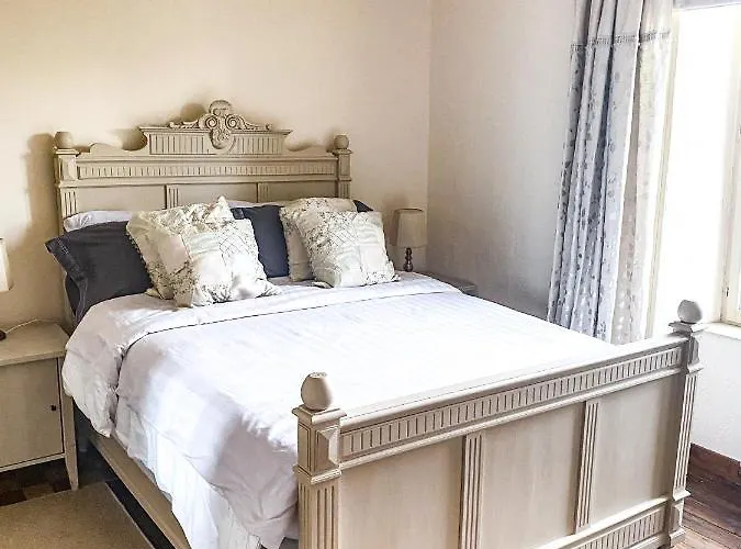 Bed & Breakfast Chateau De Mont St Michel