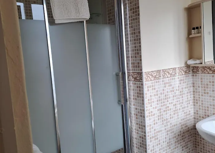 Chateau De Mont St Michel 4* Saint-James