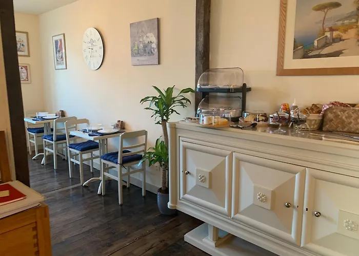 Bed & Breakfast Chateau De Mont St Michel Saint-James