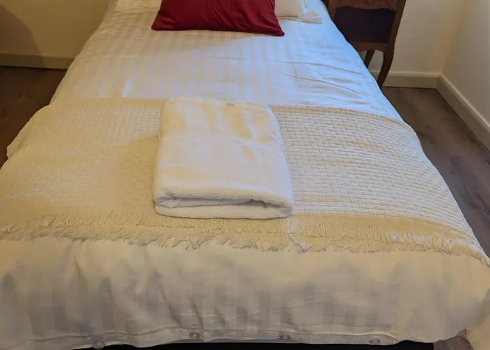 Chateau De Mont St Michel 4*