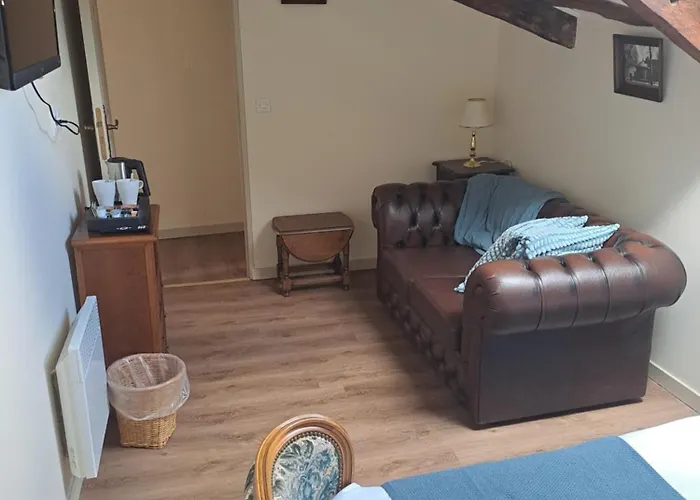 Oda ve Kahvaltı Chateau De Mont St Michel Saint-James