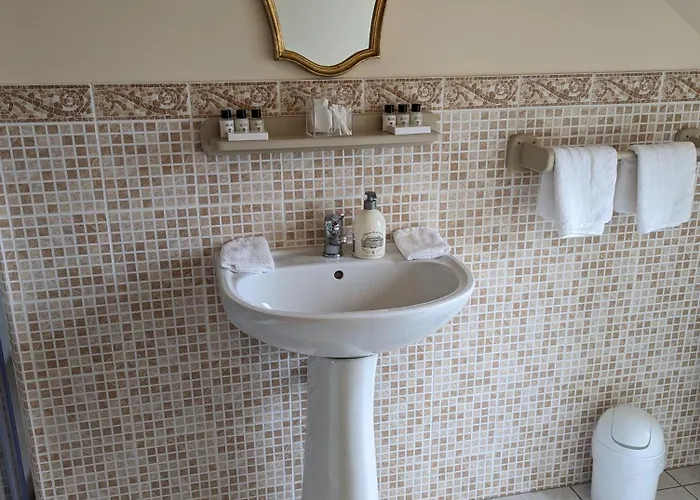 Chateau De Mont St Michel 4*