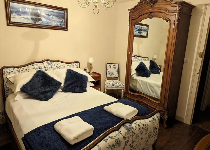Bed & Breakfast Chateau De Mont St Michel Saint-James